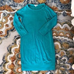 James Peres size 1 long pullover.